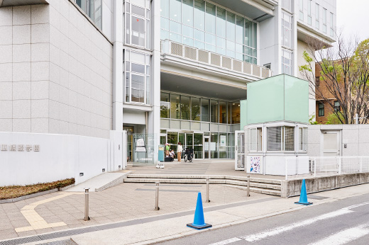 四條畷学園高等学校の写真