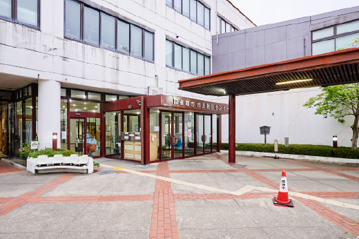 四條畷市立四條畷図書館の写真