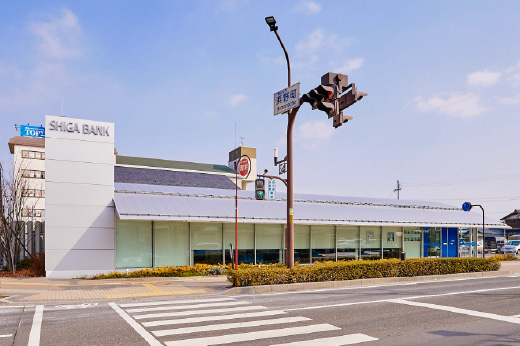 滋賀銀行 八日市支店の外観写真